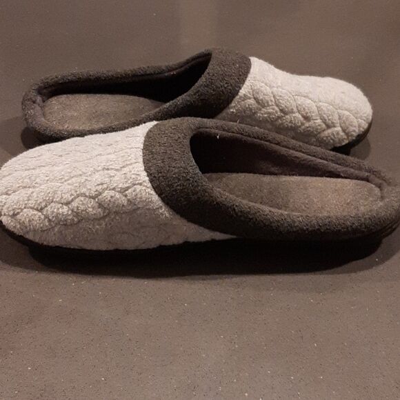 DF by Dearfoams Padded Heel Gray Slippers - Picture 6 of 11
